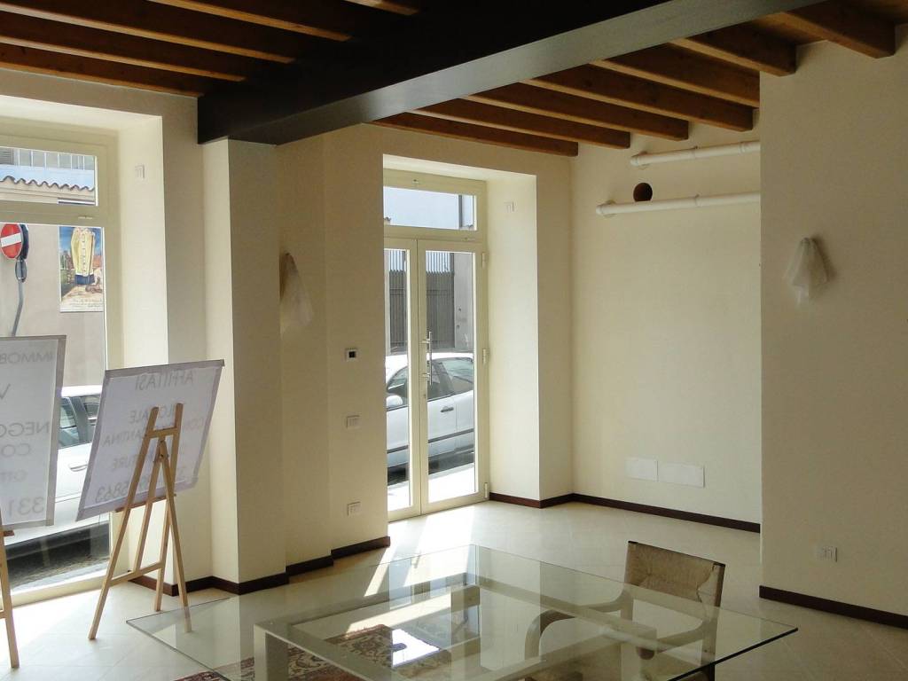 ufficio in vendita a Lodi in zona Centro Storico