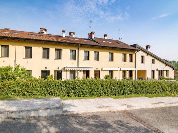 appartamento in vendita a Lodi in zona Martinetta