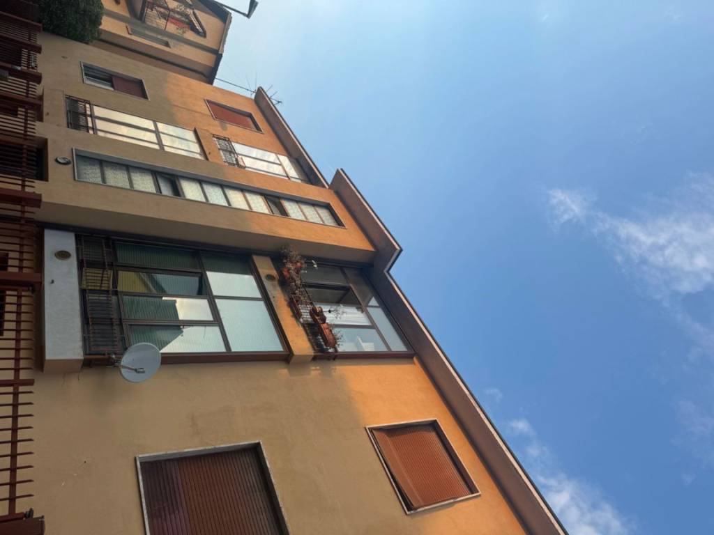 appartamento in vendita a Lodi in zona Viale Pavia
