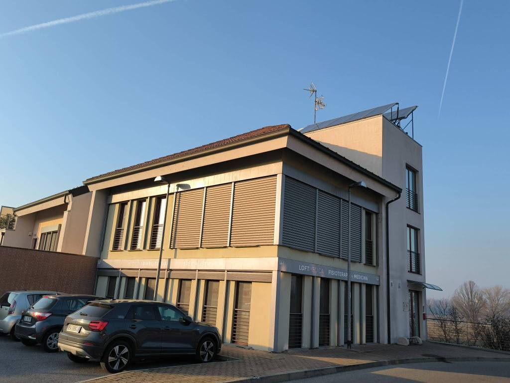 ufficio in vendita a Lodi in zona Fanfani