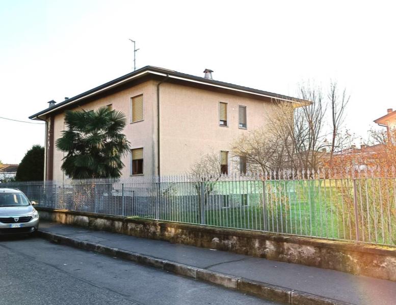 appartamento in vendita a Lodi in zona Paderno