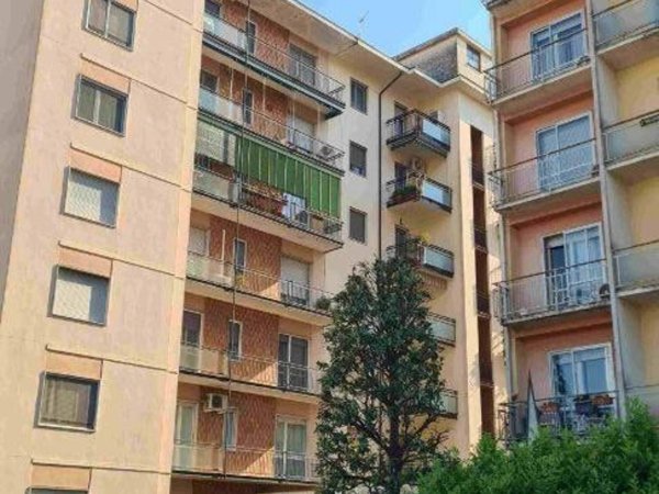 appartamento in vendita a Lodi in zona Piazza Albarola