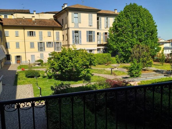 appartamento in vendita a Lodi in zona Centro Storico
