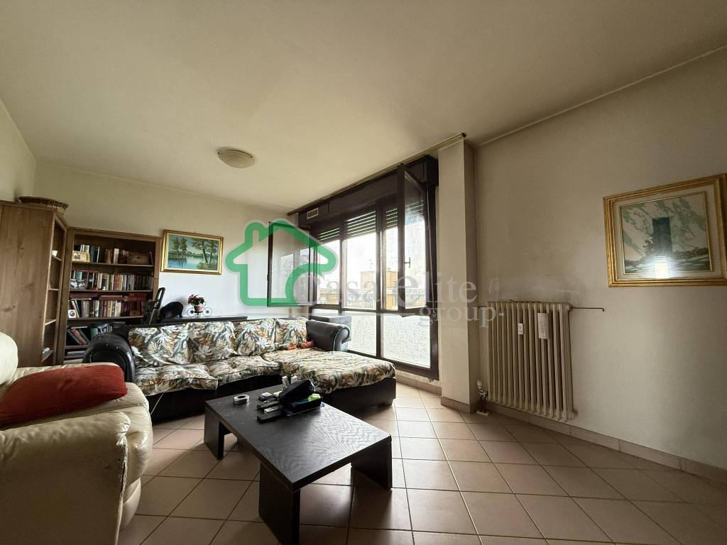 appartamento in vendita a Lodi in zona Faustina