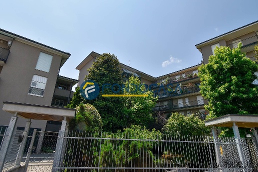 appartamento in vendita a Lodi in zona Faustina