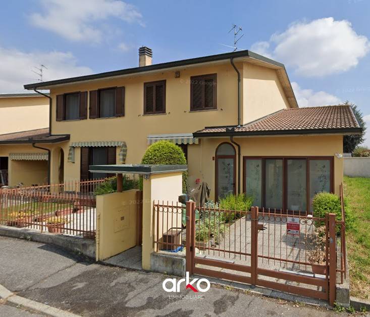 casa indipendente in vendita a Lodi in zona Centro Storico
