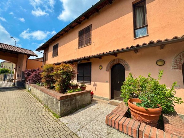 appartamento in vendita a Lodi in zona Riolo