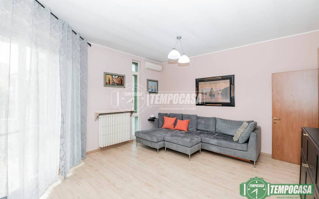 casa indipendente in vendita a Lodi in zona San Fereolo