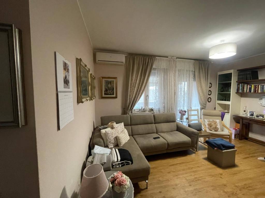 appartamento in vendita a Lodi in zona Piazza Albarola