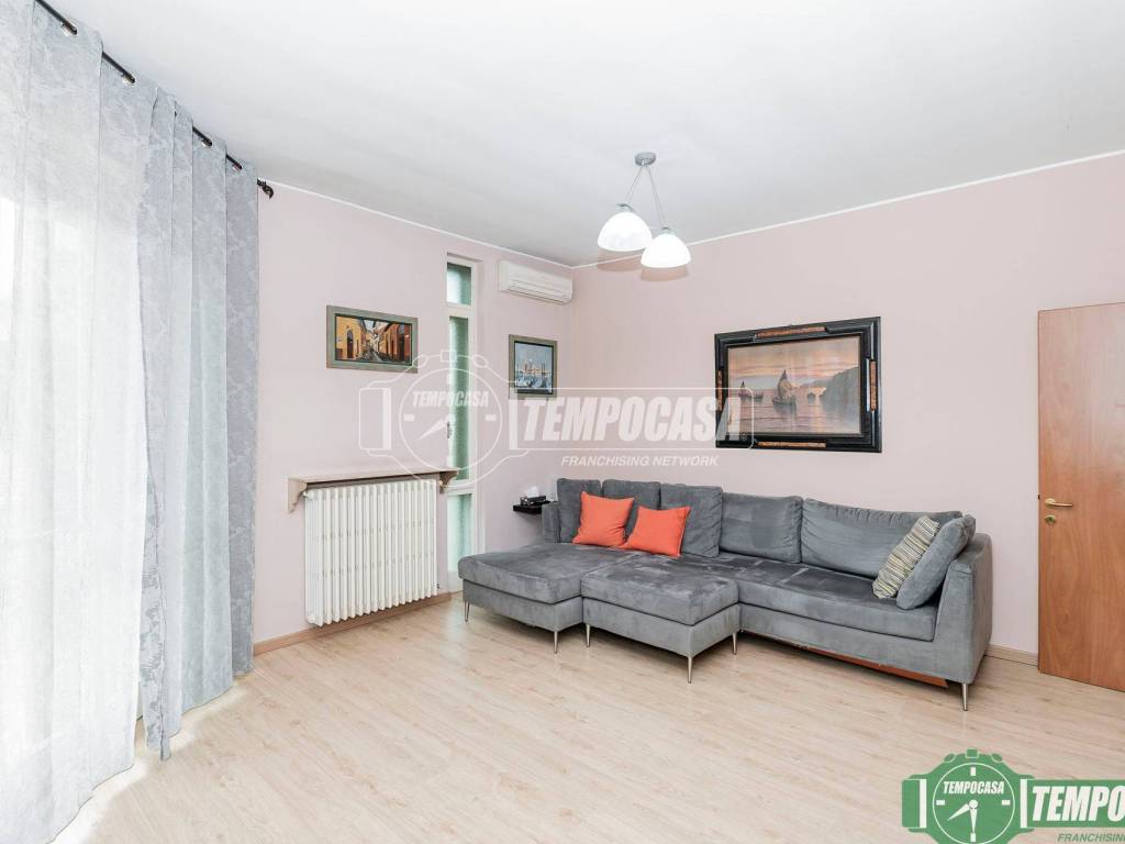 casa indipendente in vendita a Lodi in zona San Fereolo