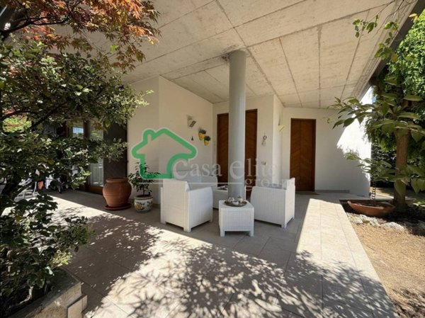 casa indipendente in vendita a Lodi in zona Piazza Albarola