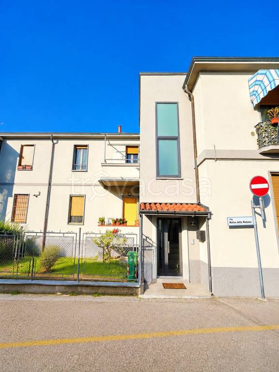 appartamento in vendita a Lodi in zona Centro Storico