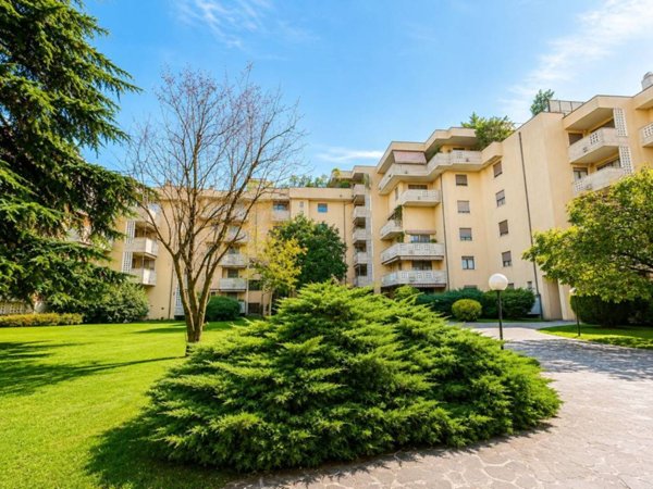 appartamento in vendita a Lodi in zona Piazza Albarola