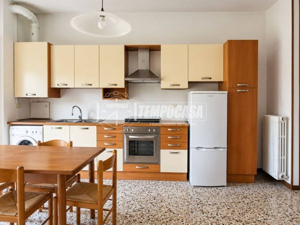 appartamento in vendita a Lodi in zona San Fereolo