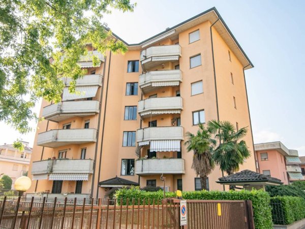 appartamento in vendita a Lodi in zona Fanfani