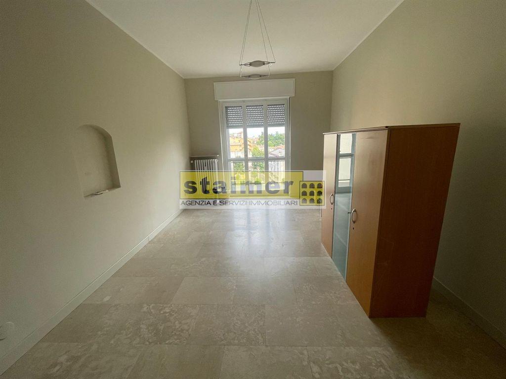 appartamento in vendita a Lodi in zona Corso Mazzini