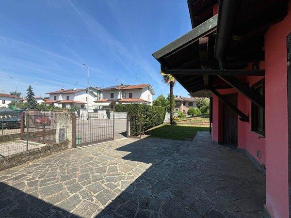 casa indipendente in vendita a Lodi in zona Via Campo di Marte