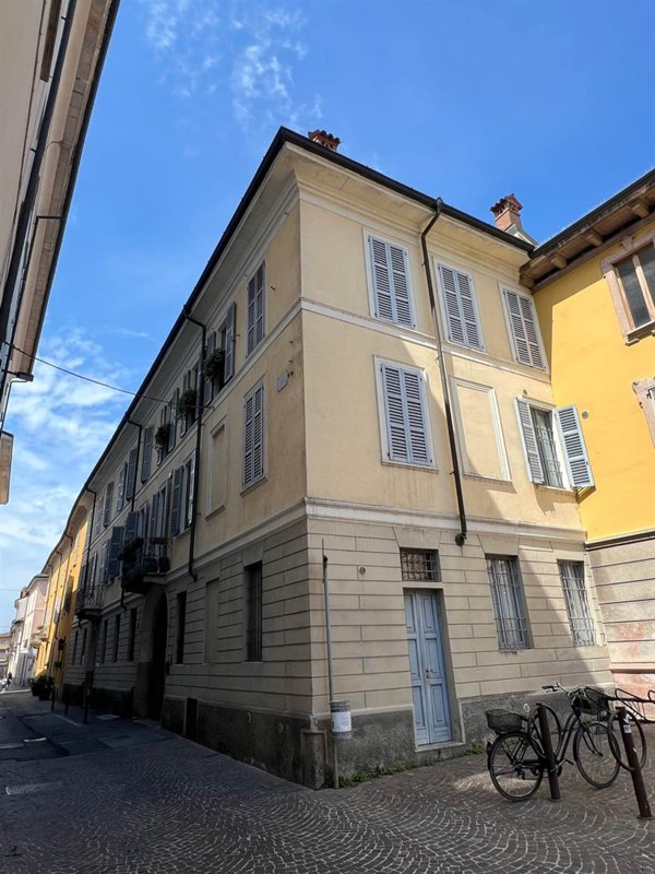 ufficio in vendita a Lodi in zona Centro Storico