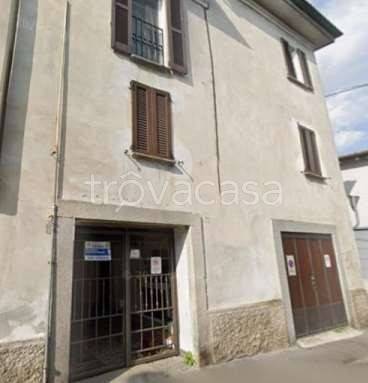 appartamento in vendita a Lodi in zona Via Defendente