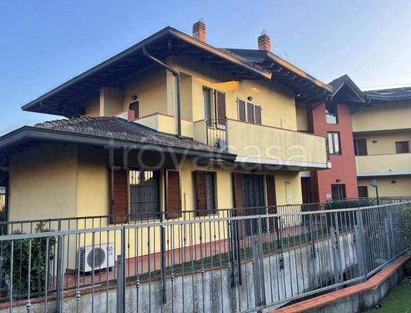 appartamento in vendita a Lodi in zona Olmo
