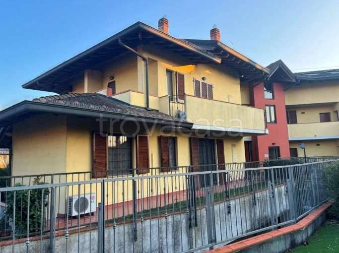 appartamento in vendita a Lodi in zona Olmo