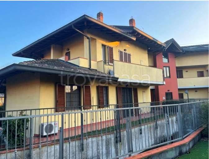 appartamento in vendita a Lodi in zona Olmo