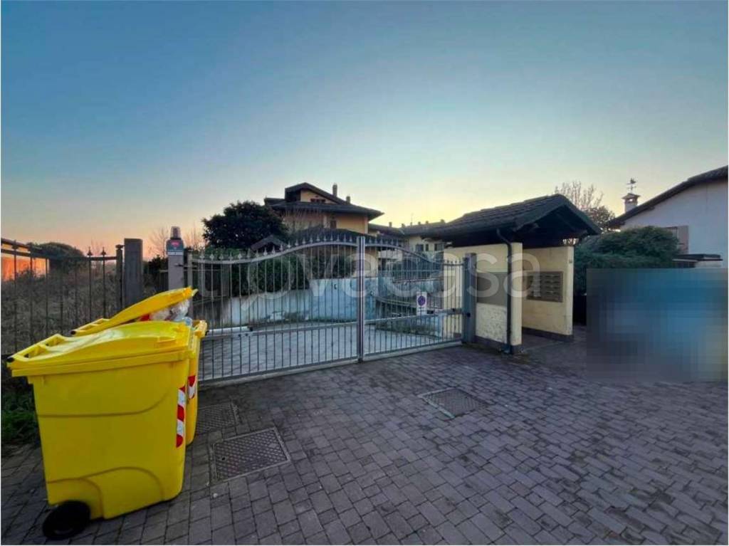 appartamento in vendita a Lodi in zona Olmo