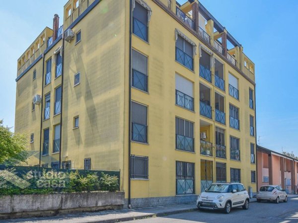 appartamento in vendita a Lodi in zona Via Campo di Marte