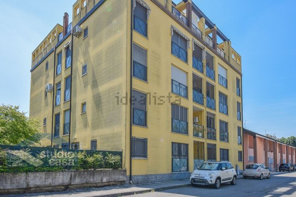 appartamento in vendita a Lodi in zona Via Campo di Marte