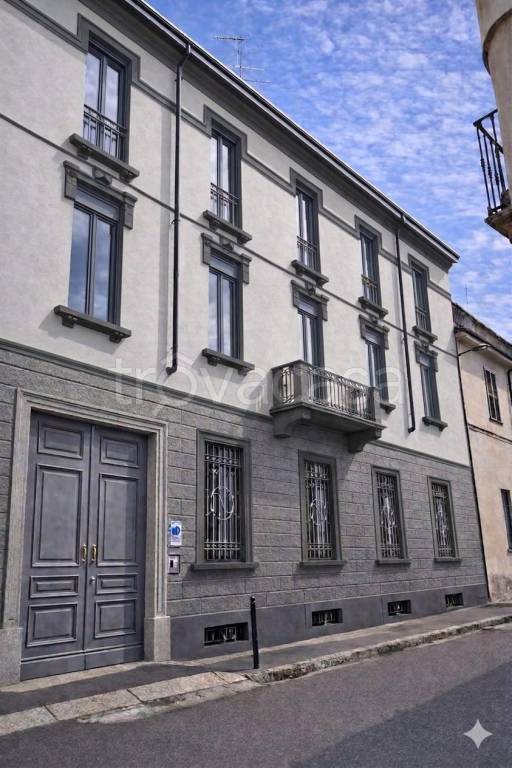 appartamento in vendita a Lodi in zona Città Bassa