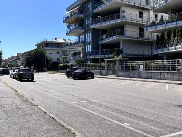 appartamento in vendita a Lodi in zona San Fereolo