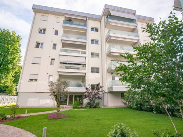 appartamento in vendita a Lodi in zona Piazza Albarola