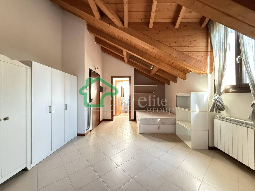 appartamento in vendita a Lodi in zona Torretta