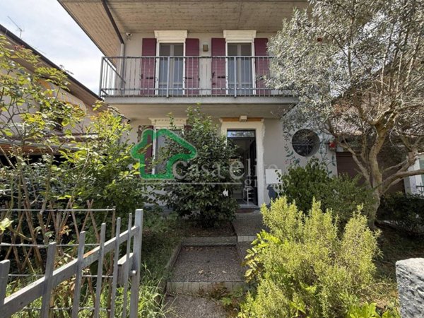 casa indipendente in vendita a Lodi in zona Martinetta