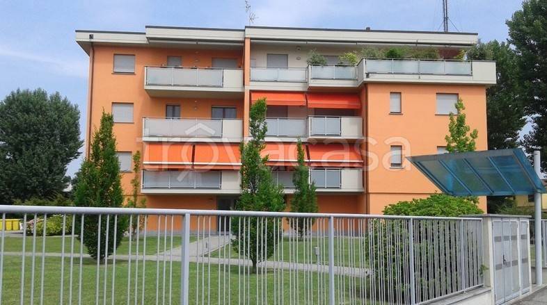 appartamento in vendita a Lodi in zona Via Campo di Marte