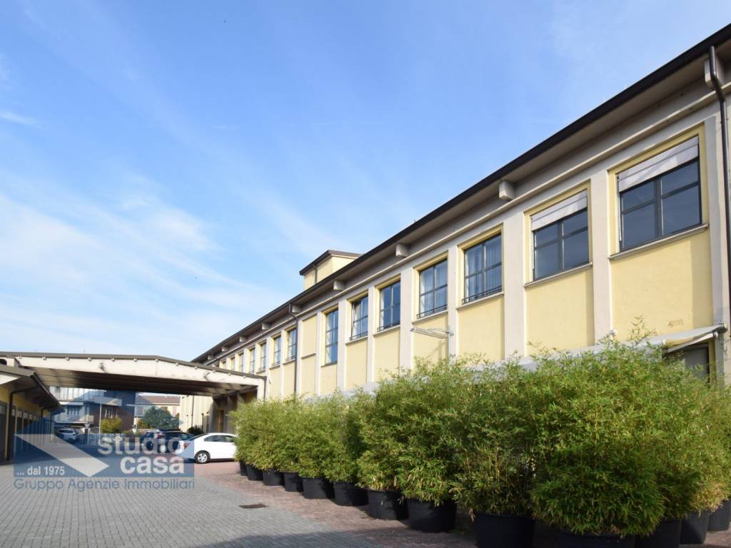 ufficio in vendita a Lodi in zona Città Bassa