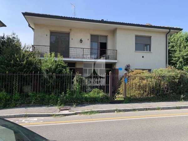 casa indipendente in vendita a Lodi in zona Fanfani