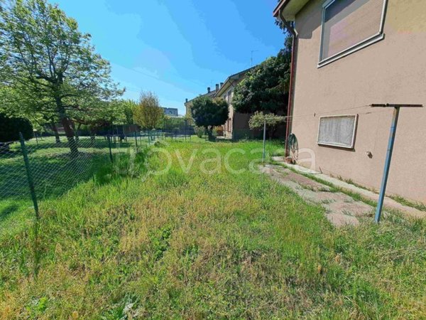 casa indipendente in vendita a Lodi in zona San Fereolo