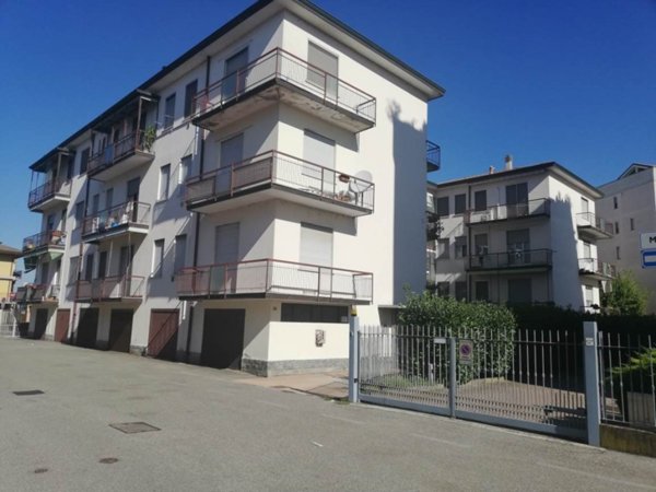 appartamento in vendita a Lodi in zona Fanfani