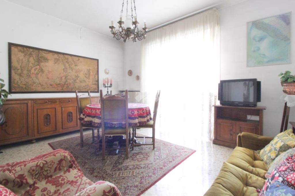appartamento in vendita a Lodi in zona Fanfani