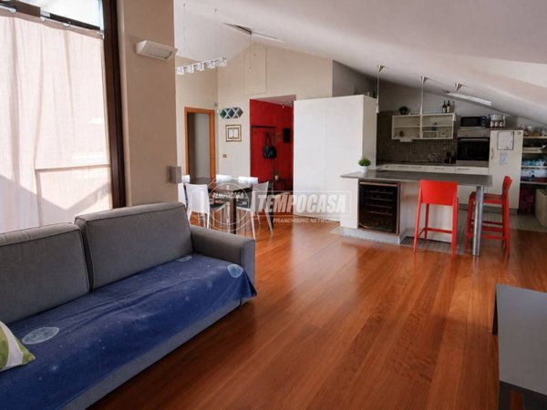 appartamento in vendita a Lodi in zona San Bernardo