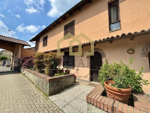 appartamento in vendita a Lodi in zona Riolo