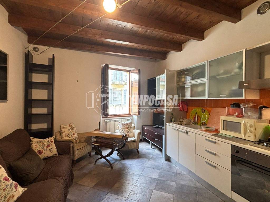 appartamento in vendita a Lodi in zona Città Bassa
