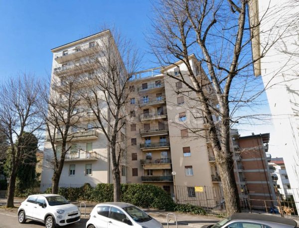 appartamento in vendita a Lodi in zona Fanfani