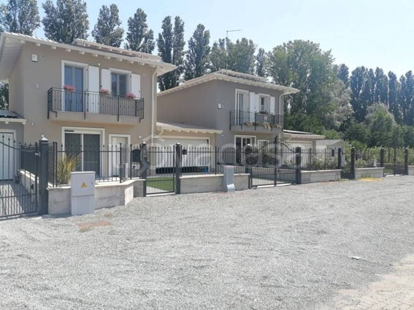 casa indipendente in vendita a Lodi in zona Centro Storico