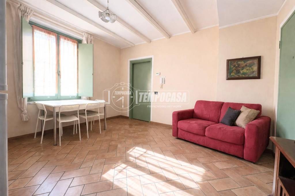 appartamento in vendita a Lodi in zona Piazza Albarola