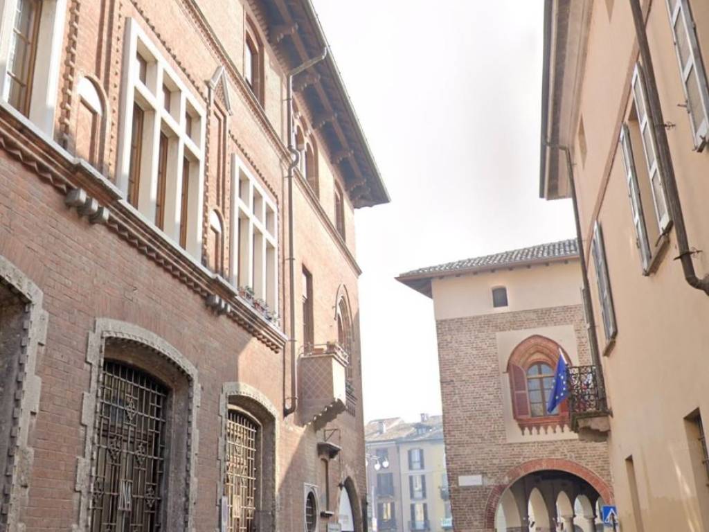 locale commerciale in vendita a Lodi in zona Centro Storico