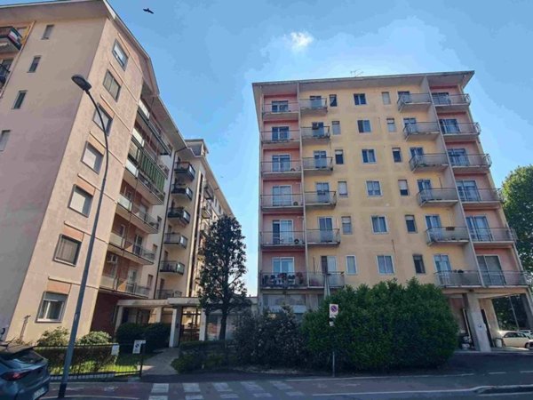 appartamento in vendita a Lodi in zona Faustina