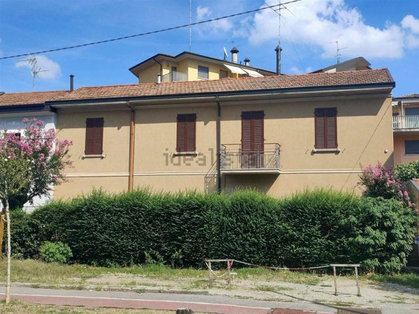 appartamento in vendita a Lodi in zona Faustina