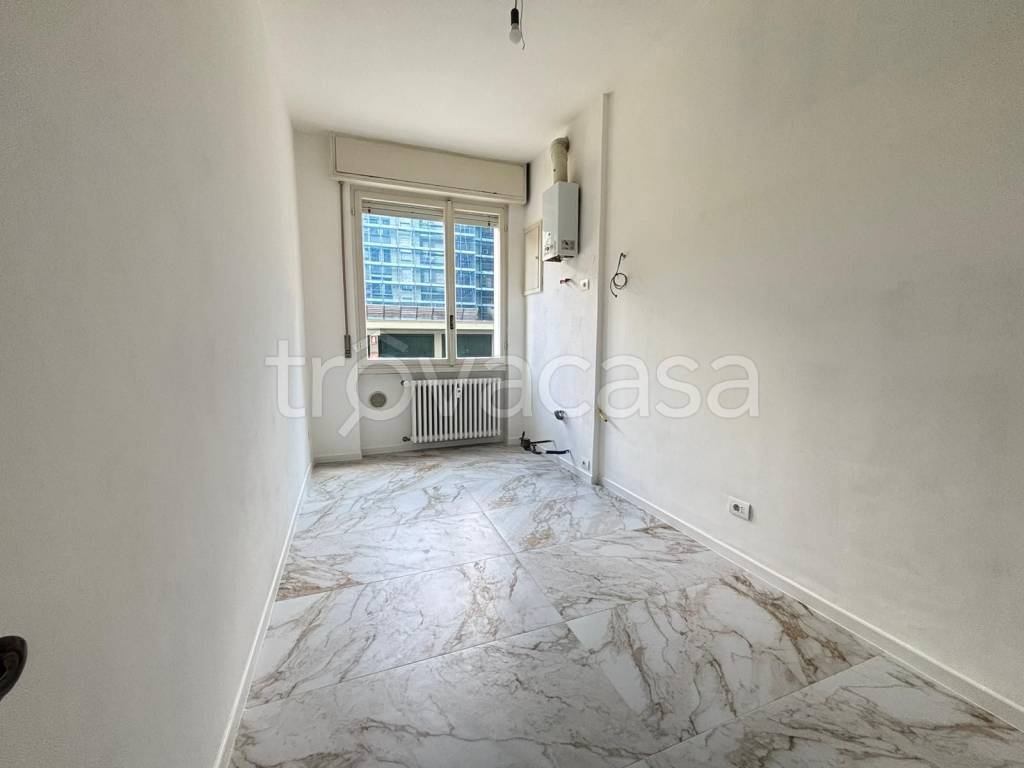 appartamento in vendita a Lodi in zona San Bernardo